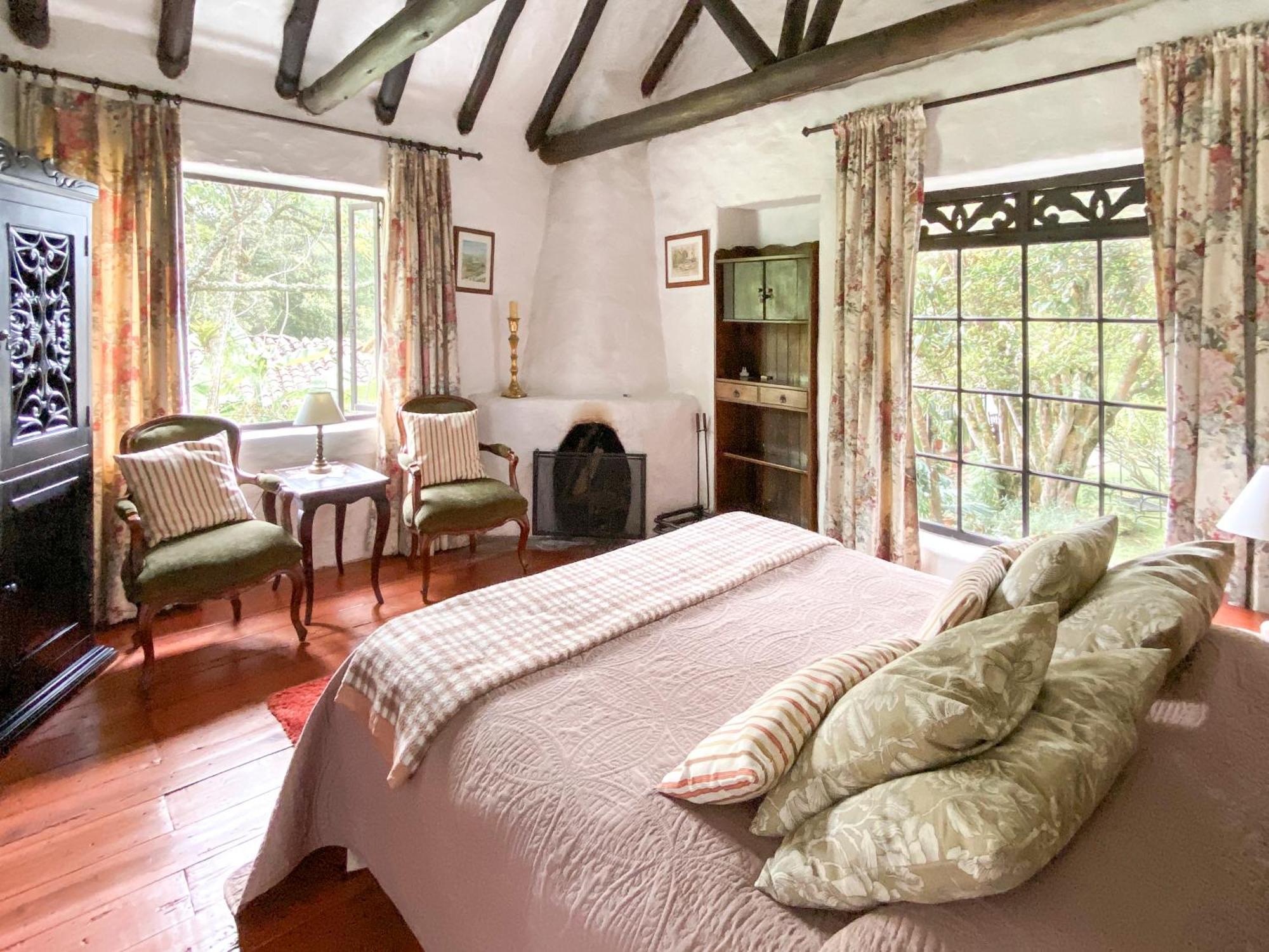 Hotel Hacienda Baza Tibana ภายนอก รูปภาพ