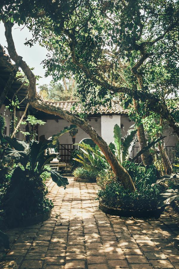 Hotel Hacienda Baza Tibana ภายนอก รูปภาพ