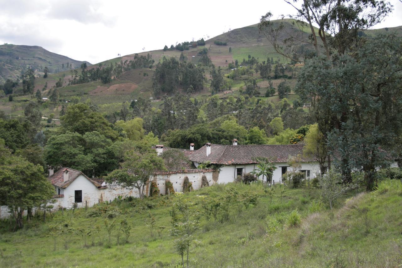 Hotel Hacienda Baza Tibana ภายนอก รูปภาพ